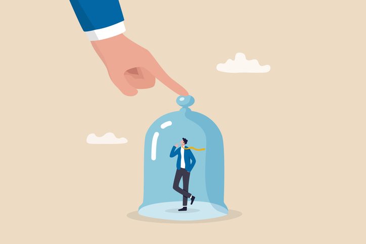 5 UX best practices: Customer retention strategies for SaaS 9 Employee or customer retention, reduce churn rate or talent management, company loyalty or CRM customer relationship management concept, businessman hold glass to retain small employee inside.